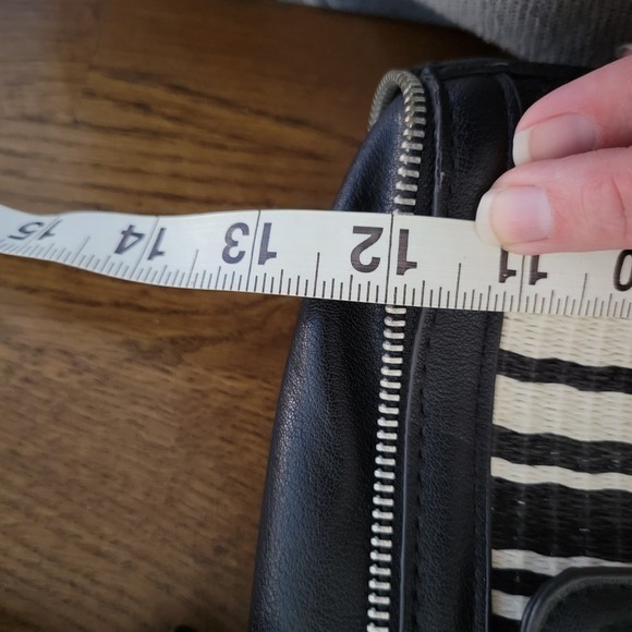 Jessica Simpson‎ Shoulder bag-Black/White - Picture 9 of 10